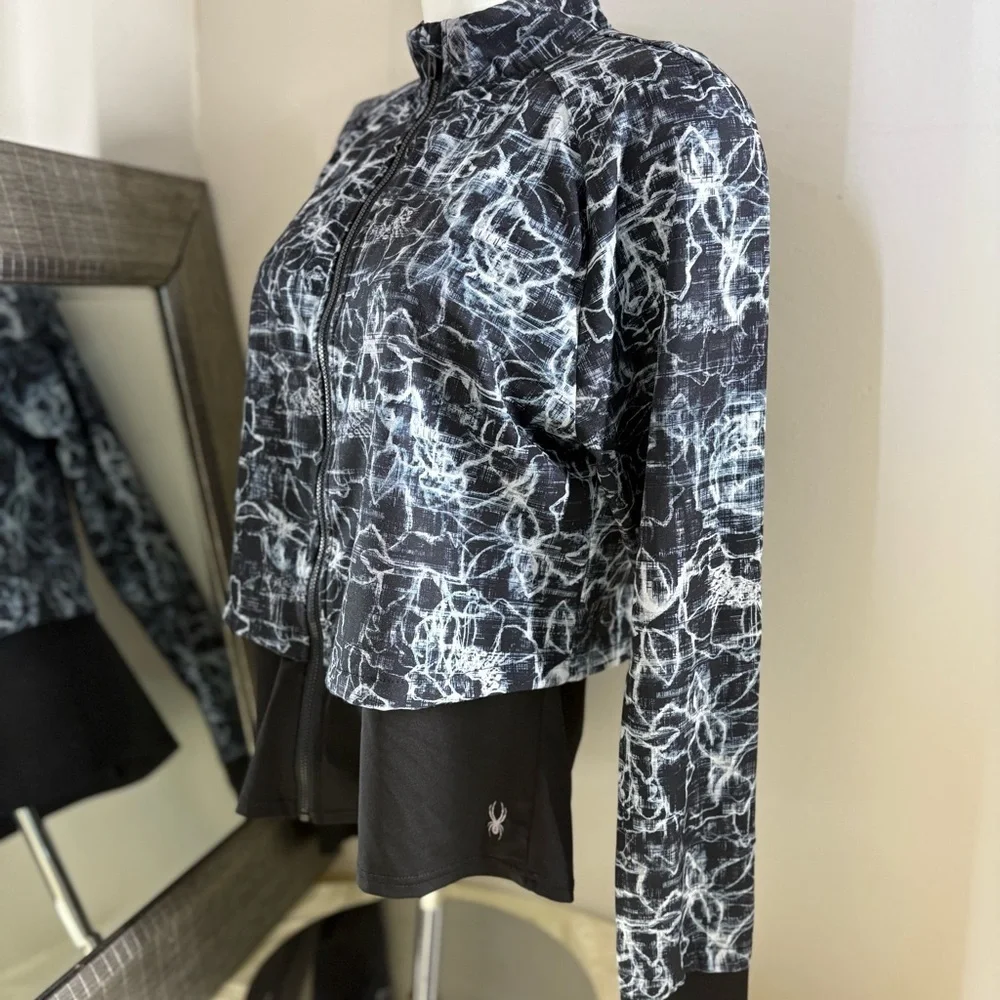 Spyder Black and White Running Jacket with layered Athletic Silhouette